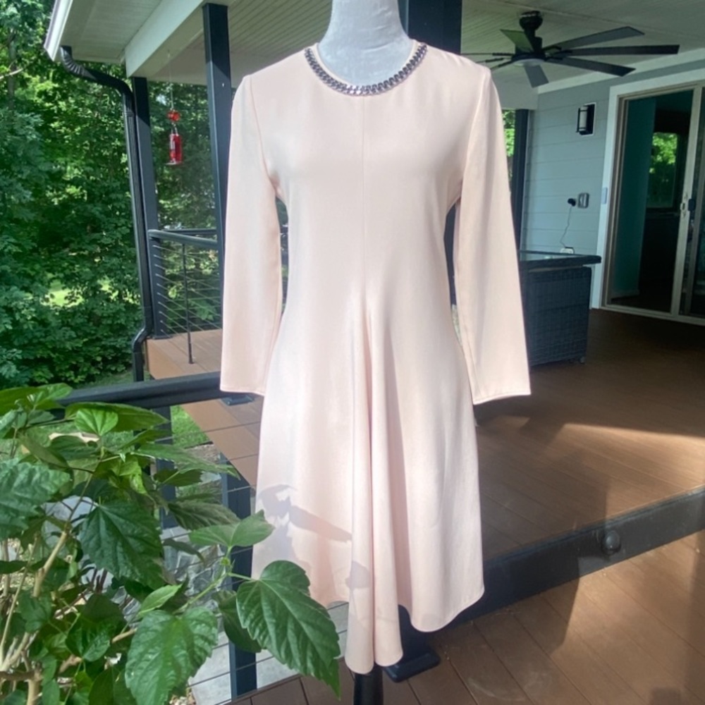 🌸 Stella McCartney Pink A-Line Dress 3/4 Sleeve, Neckline with fabulous CHAIN 🌸